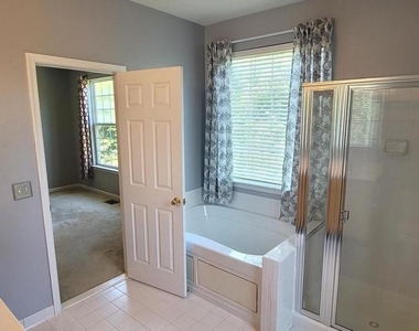 43840 Hickory Corner Terrace - Photo Thumbnail 9