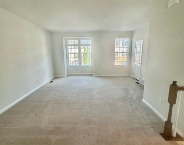 10248 Willmark Way - Photo Thumbnail 3