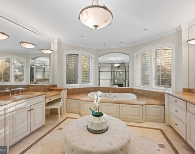 8305 Fox Haven Drive - Photo Thumbnail 35