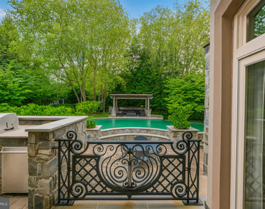 8305 Fox Haven Drive - Photo Thumbnail 50