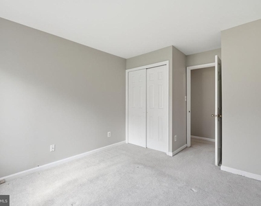 2822 Lee Oaks Place - Photo Thumbnail 11