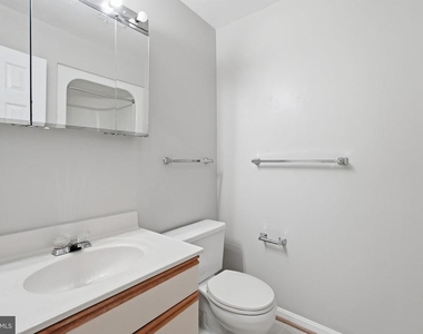 2822 Lee Oaks Place - Photo Thumbnail 17