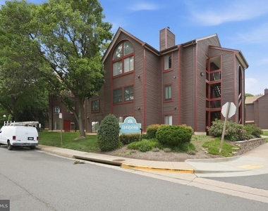 2822 Lee Oaks Place - Photo Thumbnail 1