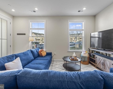 12384 Azure Lane - Photo Thumbnail 4