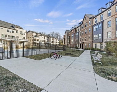 12384 Azure Lane - Photo Thumbnail 31