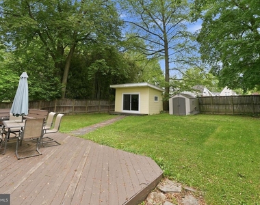 7605 Fisher Drive - Photo Thumbnail 23