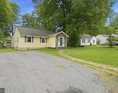7605 Fisher Drive - Photo Thumbnail 1