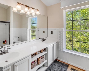 7012 Tiffany Court - Photo Thumbnail 23