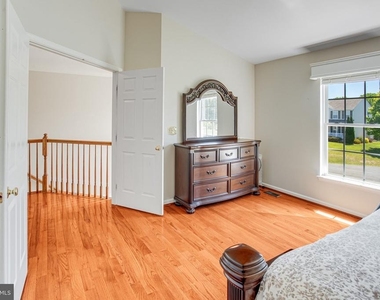 7012 Tiffany Court - Photo Thumbnail 20
