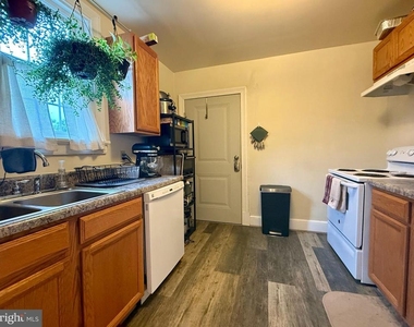 804 Monument Avenue - Photo Thumbnail 4