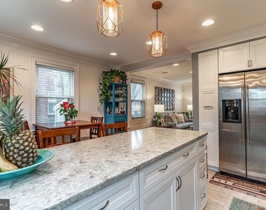 1206 Colonial Avenue - Photo Thumbnail 17
