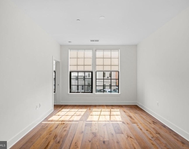 1312 King Street - Photo Thumbnail 2