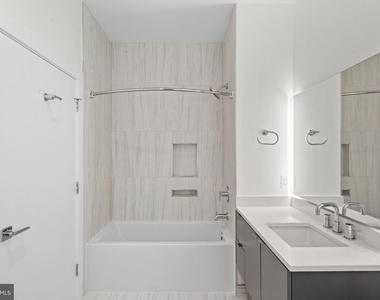 1312 King Street - Photo Thumbnail 7