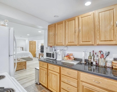 113 E Taylor Run Parkway - Photo Thumbnail 2