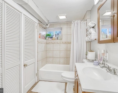 113 E Taylor Run Parkway - Photo Thumbnail 5
