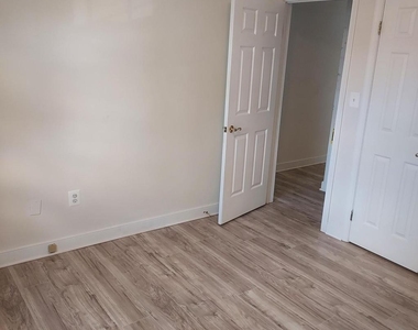 610 Madison Street - Photo Thumbnail 10