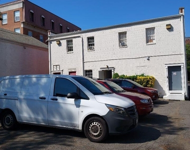 610 Madison Street - Photo Thumbnail 12