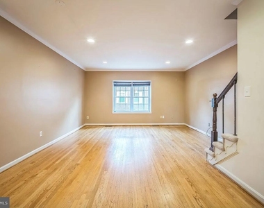 948 S Rolfe Street - Photo Thumbnail 2