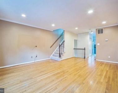 948 S Rolfe Street - Photo Thumbnail 3