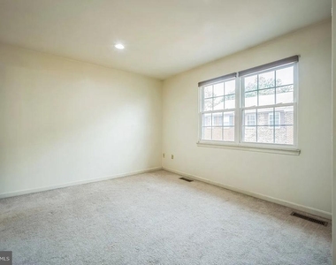 948 S Rolfe Street - Photo Thumbnail 8