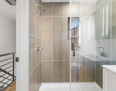3058 Tilton Street - Photo Thumbnail 8