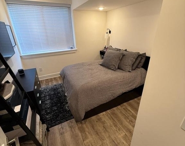 1115 Germantown Avenue - Photo Thumbnail 9