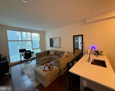 1115 Germantown Avenue - Photo Thumbnail 13
