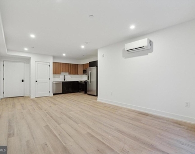 808 N 3rd Street - Photo Thumbnail 3