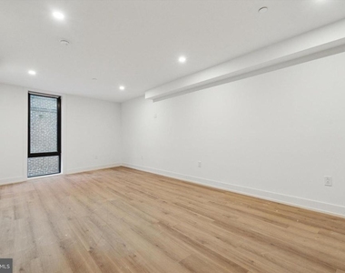 808 N 3rd Street - Photo Thumbnail 1