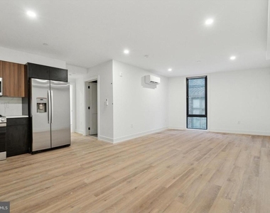 808 N 3rd Street - Photo Thumbnail 4