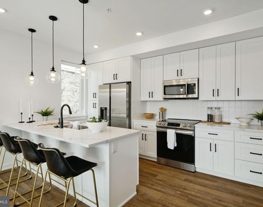 2421 N Mascher Street - Photo Thumbnail 5