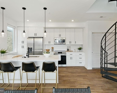 2421 N Mascher Street - Photo Thumbnail 16