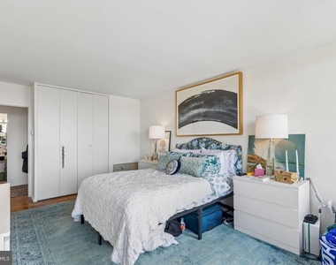 210 Locust Street - Photo Thumbnail 12