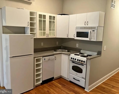 1527 Spruce Street - Photo Thumbnail 1