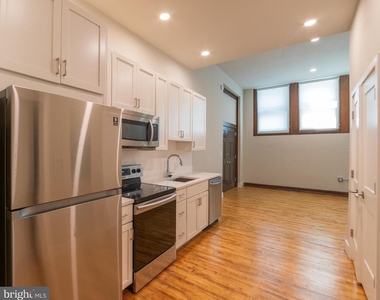 1300 S 19th Street - Photo Thumbnail 8