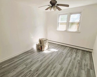 6486 Matthews Street - Photo Thumbnail 8