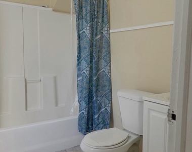 412 Lindley Avenue - Photo Thumbnail 15