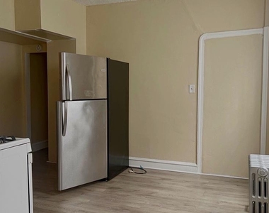 412 Lindley Avenue - Photo Thumbnail 12