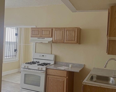 412 Lindley Avenue - Photo Thumbnail 7