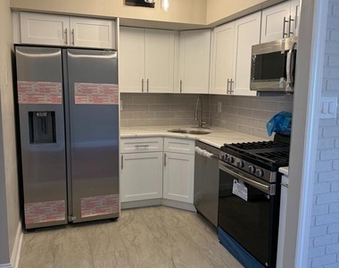 7750 Rockwell Avenue - Photo Thumbnail 8