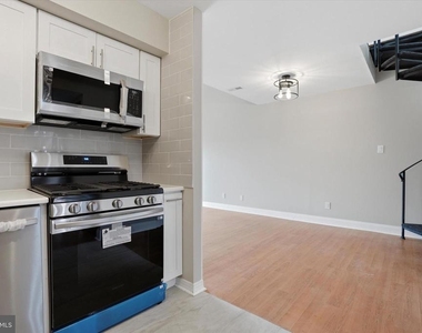 7750 Rockwell Avenue - Photo Thumbnail 11