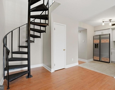 7750 Rockwell Avenue - Photo Thumbnail 7