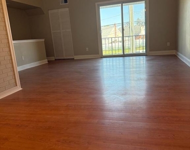 7750 Rockwell Avenue - Photo Thumbnail 4