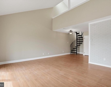 7750 Rockwell Avenue - Photo Thumbnail 5