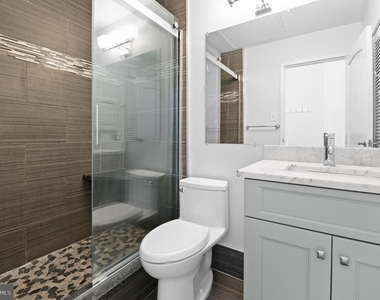 2429 Locust Street - Photo Thumbnail 17