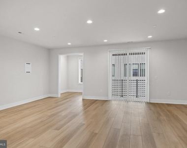 2150 Northbank Place - Photo Thumbnail 6