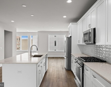 2150 Northbank Place - Photo Thumbnail 11