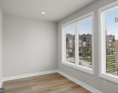 2150 Northbank Place - Photo Thumbnail 15