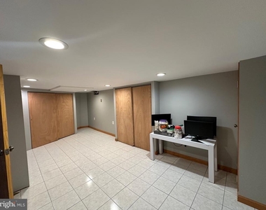 2033 W Passyunk Avenue - Photo Thumbnail 2