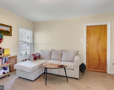 350 Green Lane - Photo Thumbnail 1